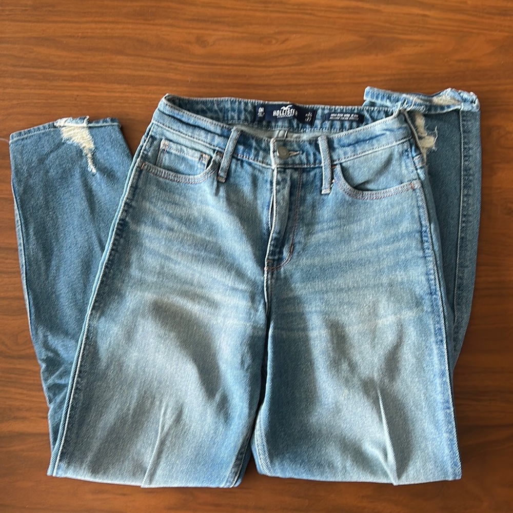 Hollister High-waisted Mom Jean